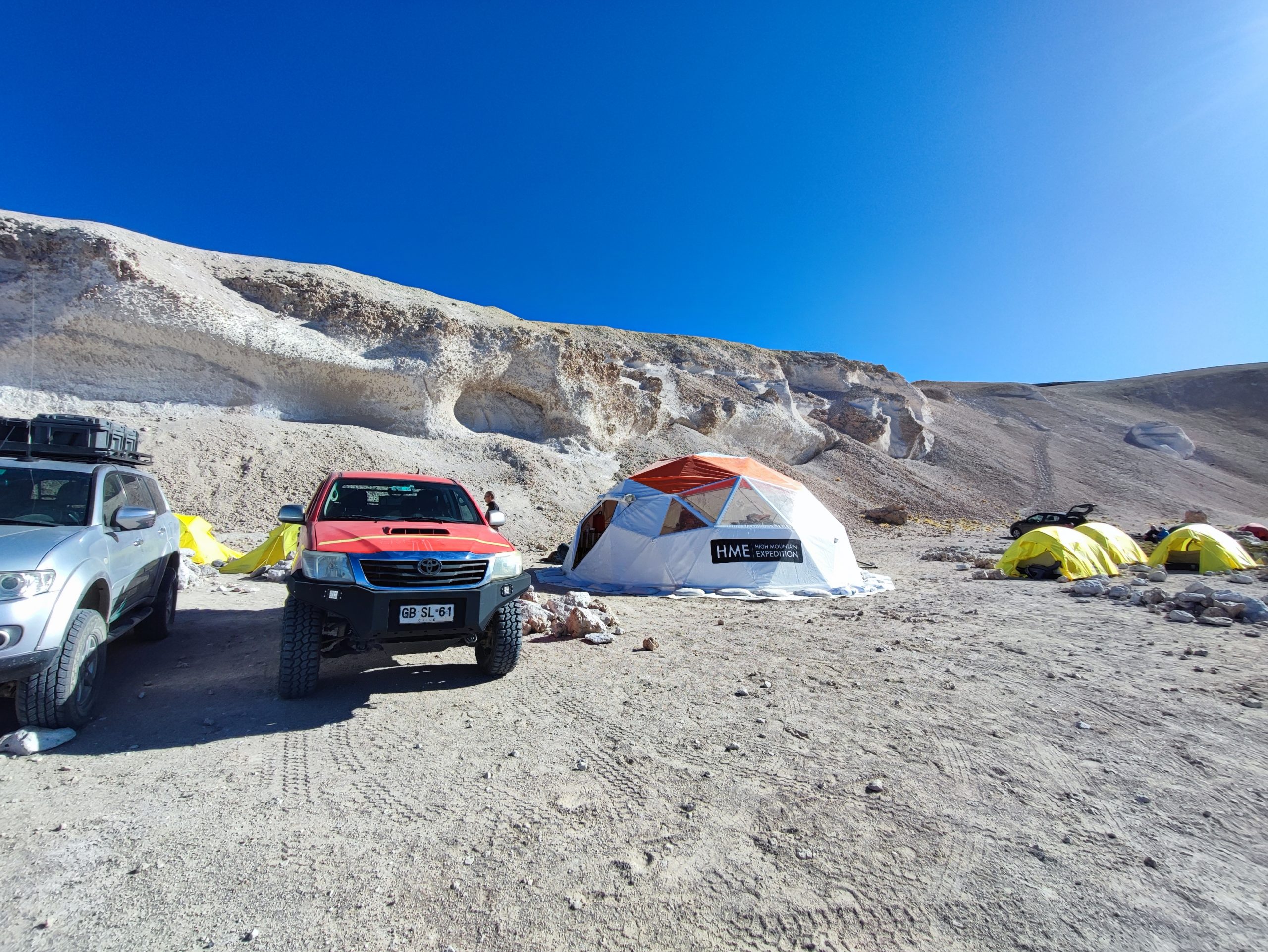 ojos del salado base camp